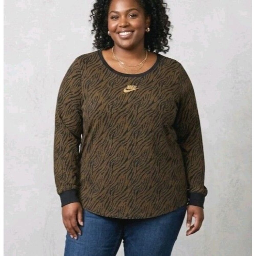 Nike Size 3X Plus Long Sleeve T-Shirt Black Gold Animal Print Athleisure EUC